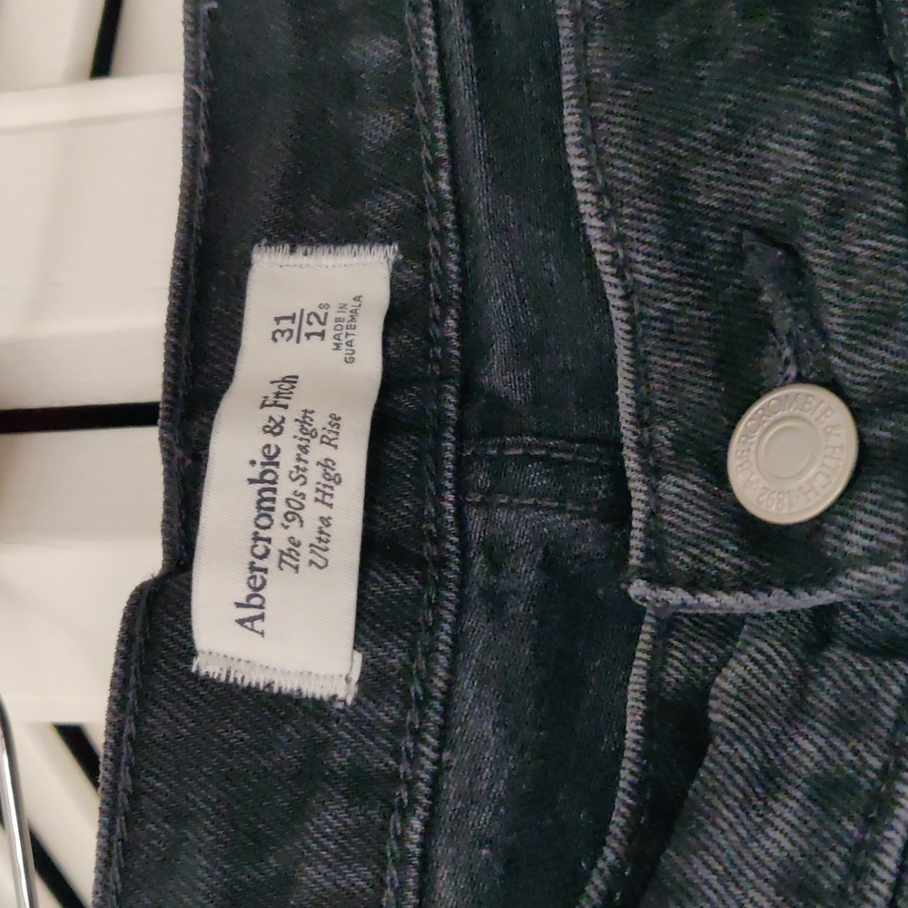 Abercrombie 90s Straight Ultra High Rise Black